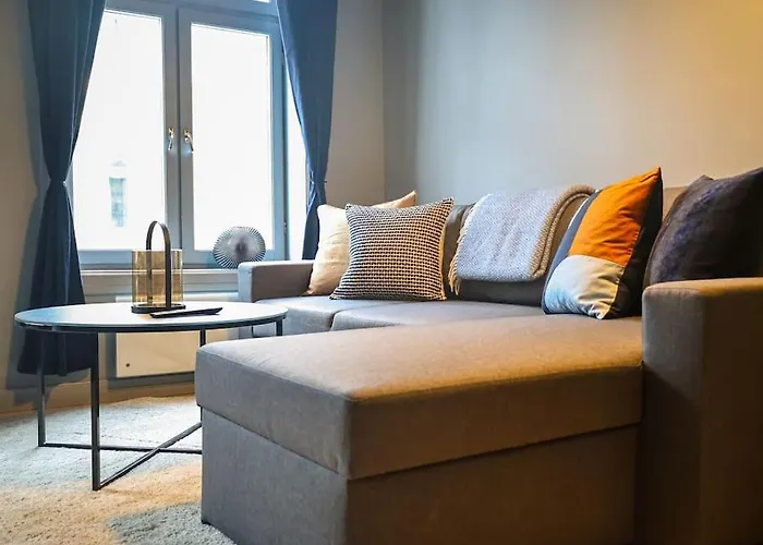 Elegant In The Middle Of * Oslo