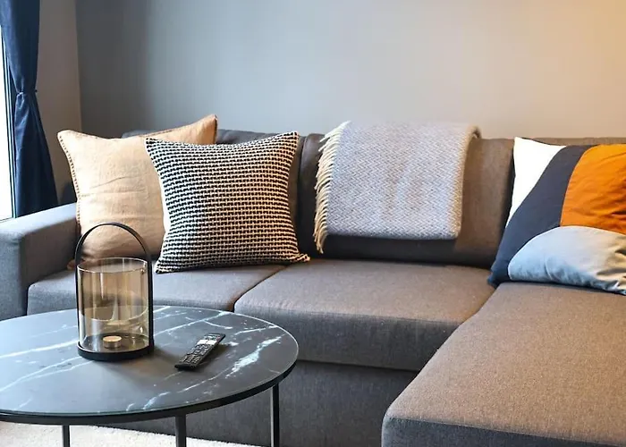 Elegant In The Middle Of *